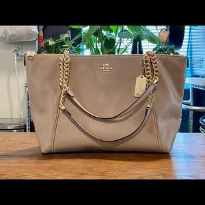 Coach Pebble Leather Ava Chain Tote in Chalk